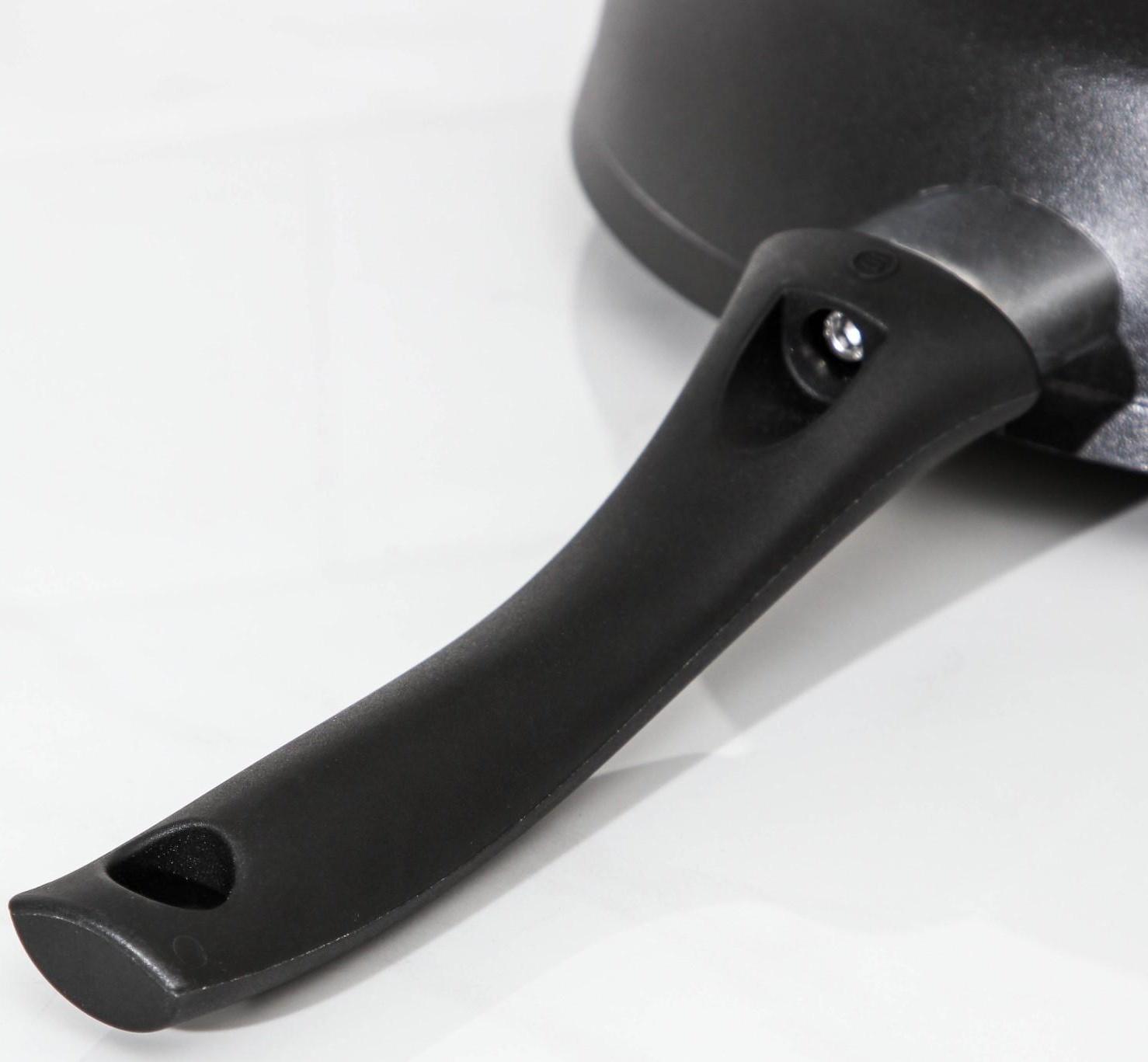 Сковорода «Традиция», d=28 см, пластиковая ручка, антипригарное покрытие, цвет чёрный