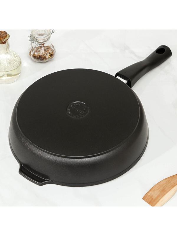 Сковорода «Традиция», d=28 см, съёмная ручка, антипригарное покрытие, цвет чёрный
