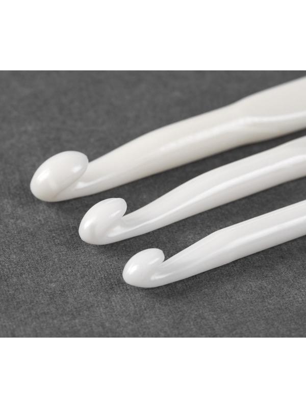 Набор крючков для вязания, d = 7/8/9 мм, 14 см, 3 шт, цвет белый
