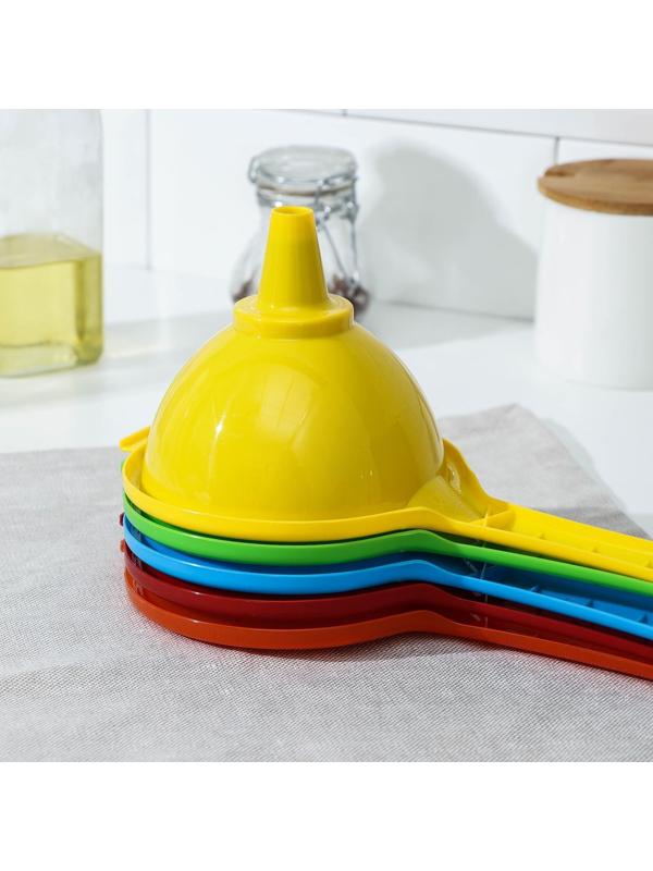 Воронка, d=11 см, длина с ручкой 22 см