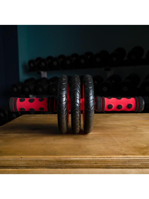 Ролик для пресса, 3 колеса, с ковриком, цвета микс