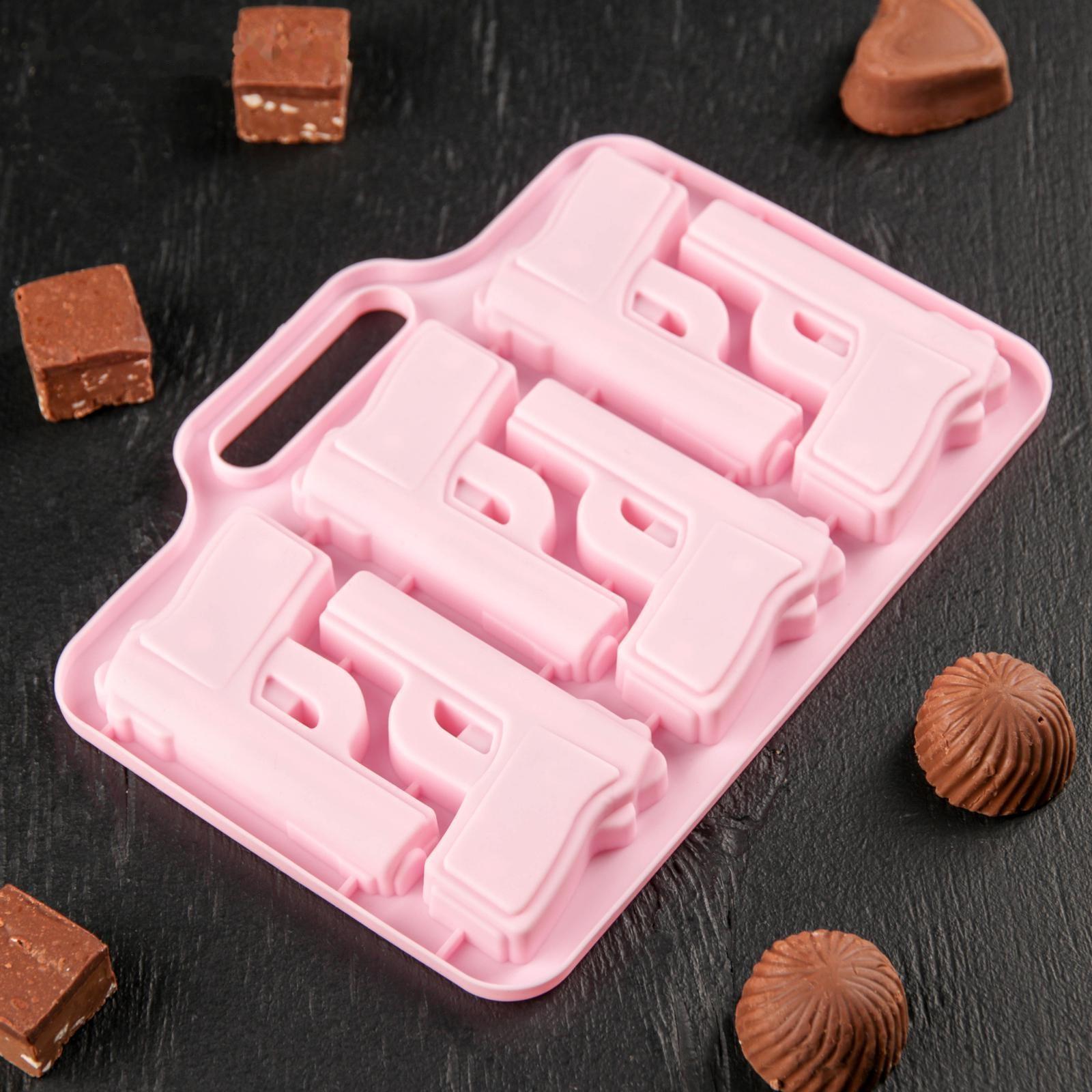 Форма для льда и кондитерских украшений Доляна «Пистолет», 18,7×13,4 см, 6 ячеек, цвет МИКС