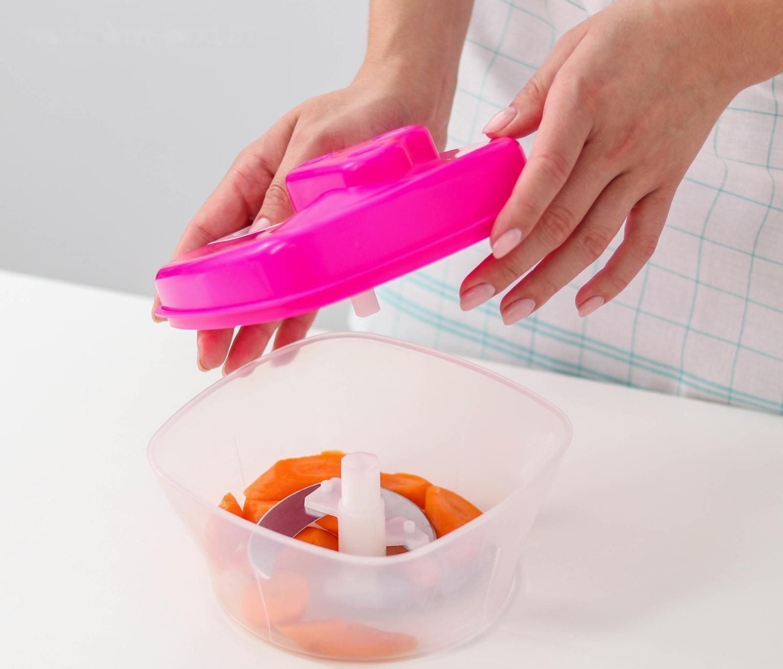 Овощерезка «Помощник», 3 ножа, 3 скорости вращения, разделитель для яиц, цвет МИКС
