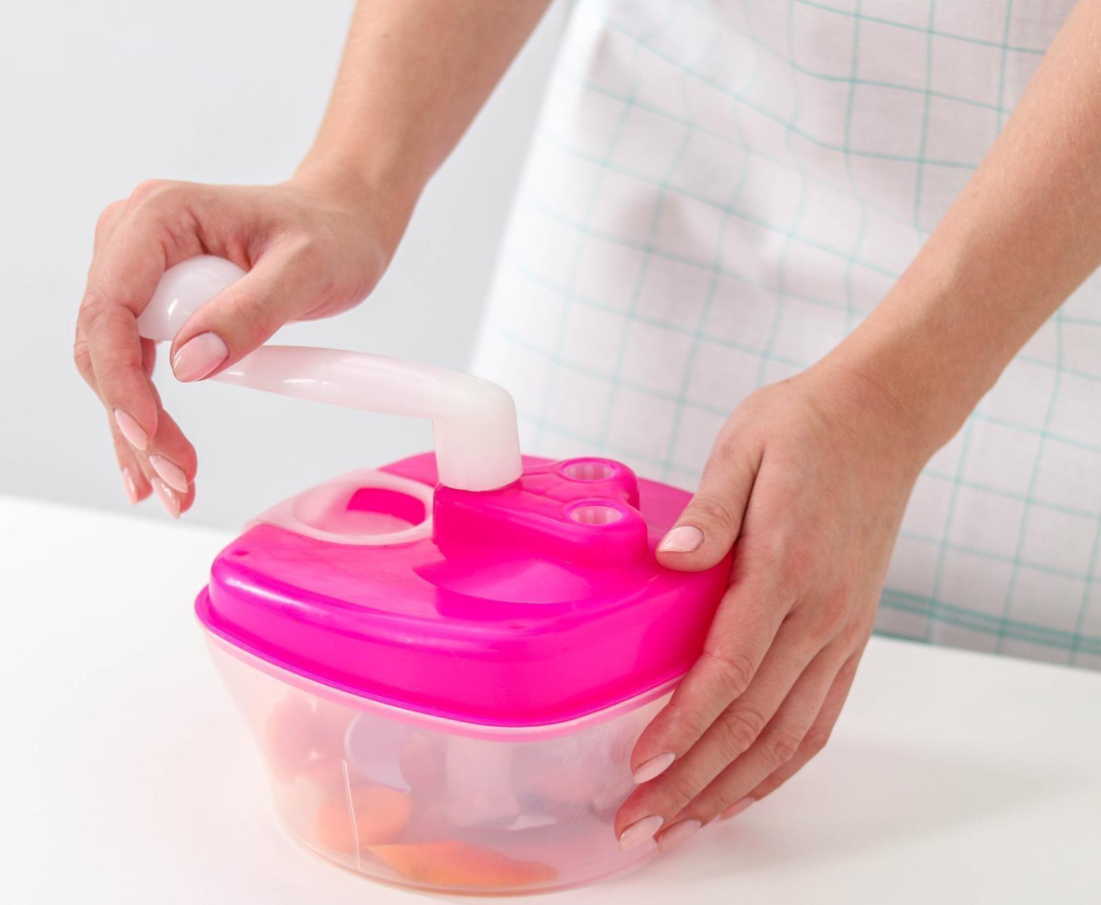 Овощерезка «Помощник», 3 ножа, 3 скорости вращения, разделитель для яиц, цвет МИКС