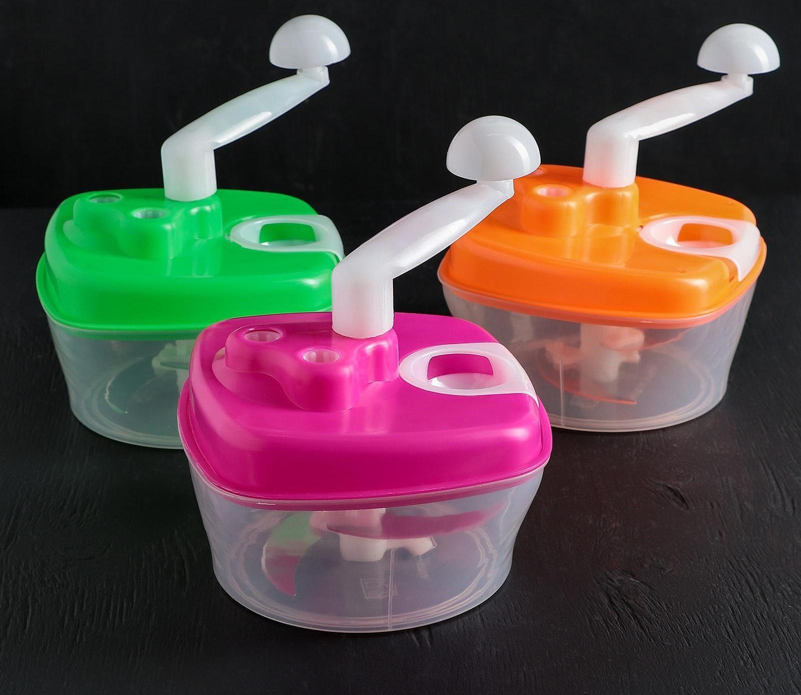 Овощерезка «Помощник», 3 ножа, 3 скорости вращения, разделитель для яиц, цвет МИКС