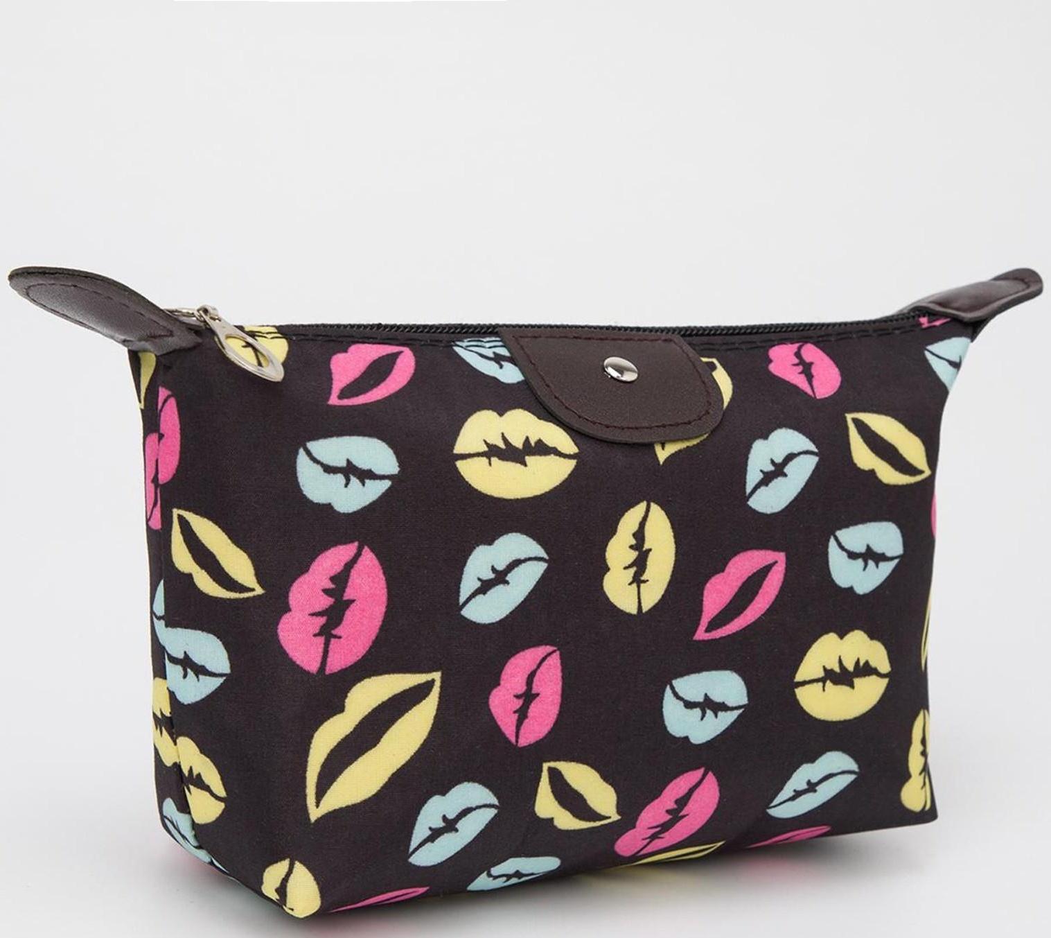 Косметичка на молнии, цвет чёрный