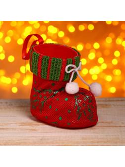 Конфетница «Сапожок», с помпонами