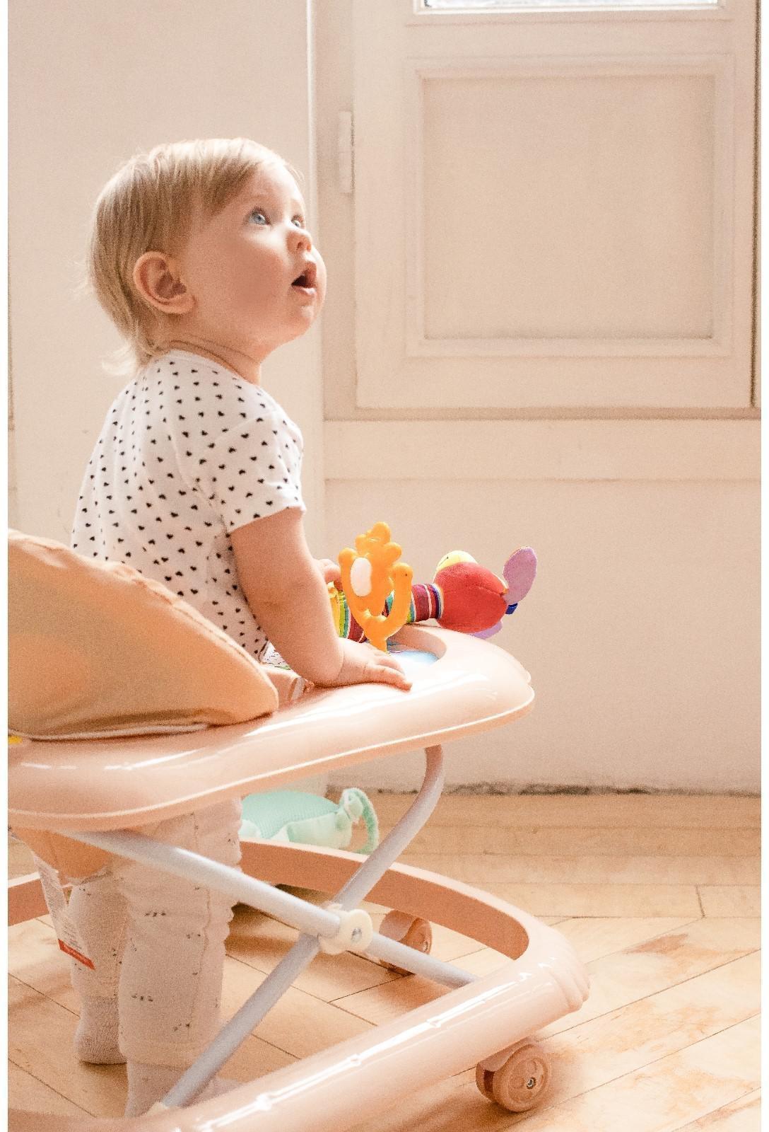 Ходунки «Верный друг», 7 колес, муз. игрушки, бежевый