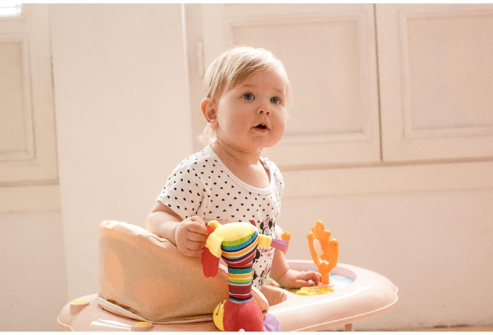 Ходунки «Верный друг», 7 колес, муз. игрушки, бежевый