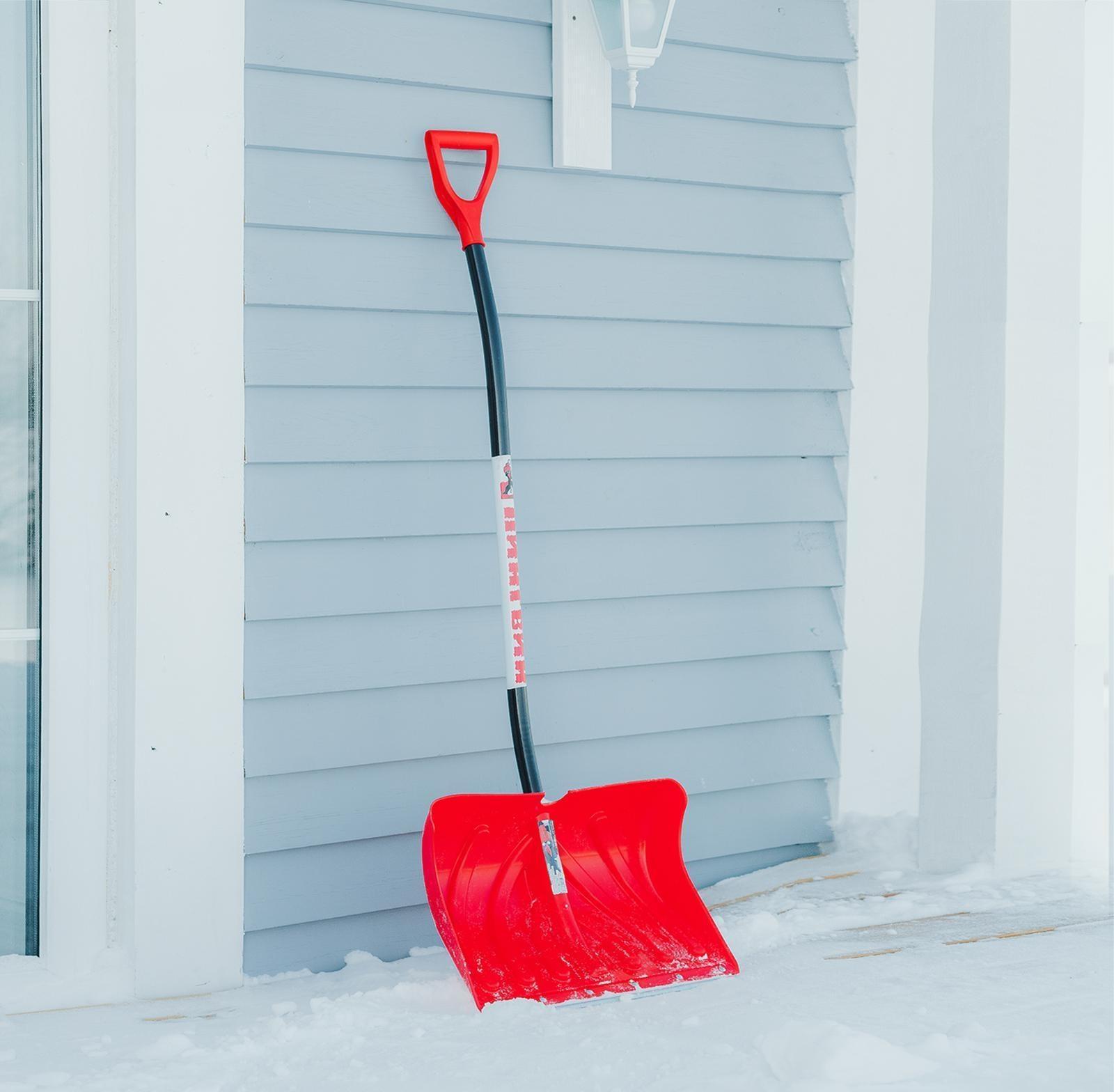 Лопата пластиковая, ковш 340 × 500 мм, с оцинкованной планкой, алюминиевый черенок, «Пингвин»