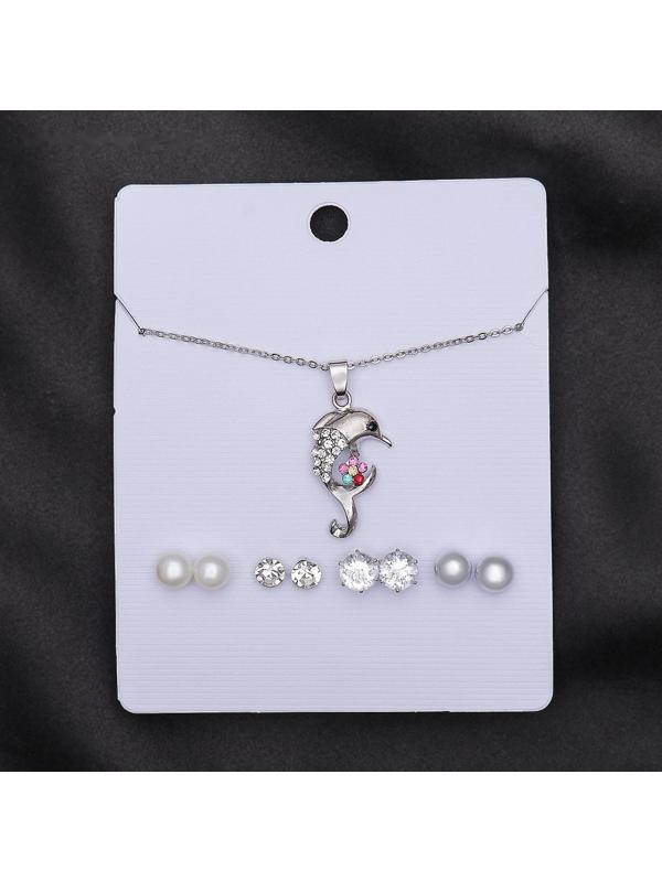 Гарнитур 5 предметов: 4 пары пуссет, кулон 