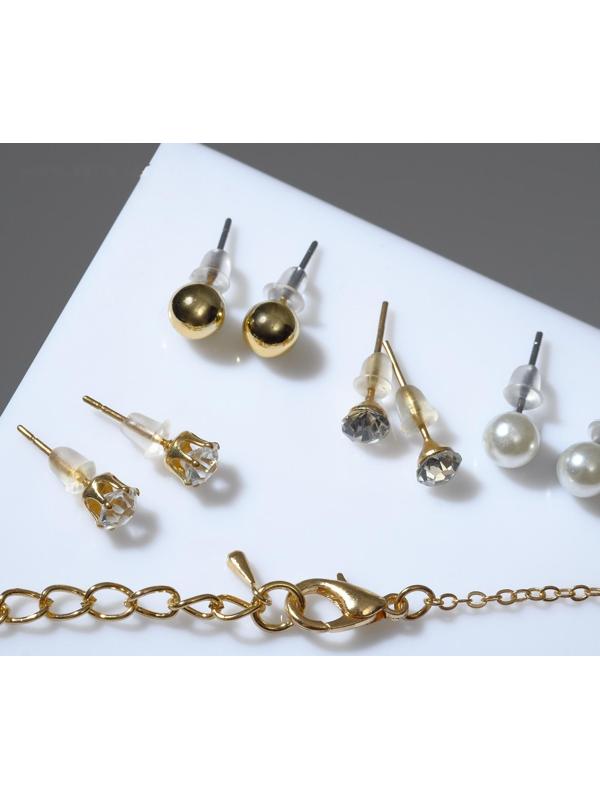 Гарнитур 5 предметов: 4 пары пуссет, кулон 