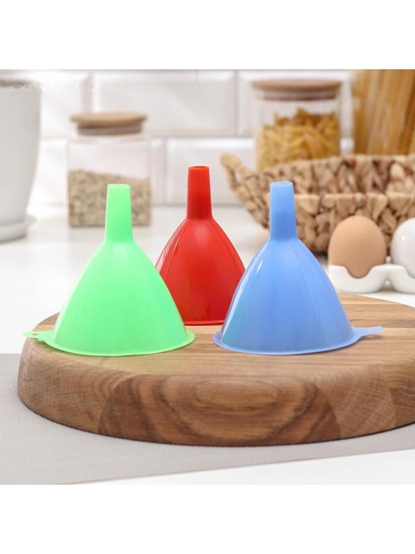 Набор воронок, 3 шт, 9×8 см, 8×7 см, 6,5×6,5 см, цвет МИКС