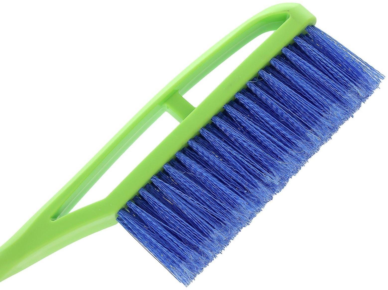 Щётка-сметка со скребком Oktan, 63.5 см, микс