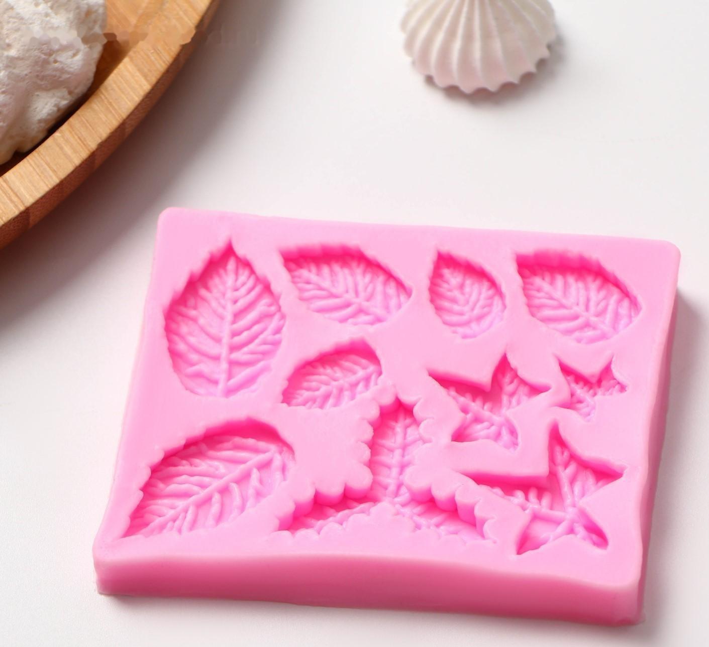 Молд «Листики», 9×7,2 см