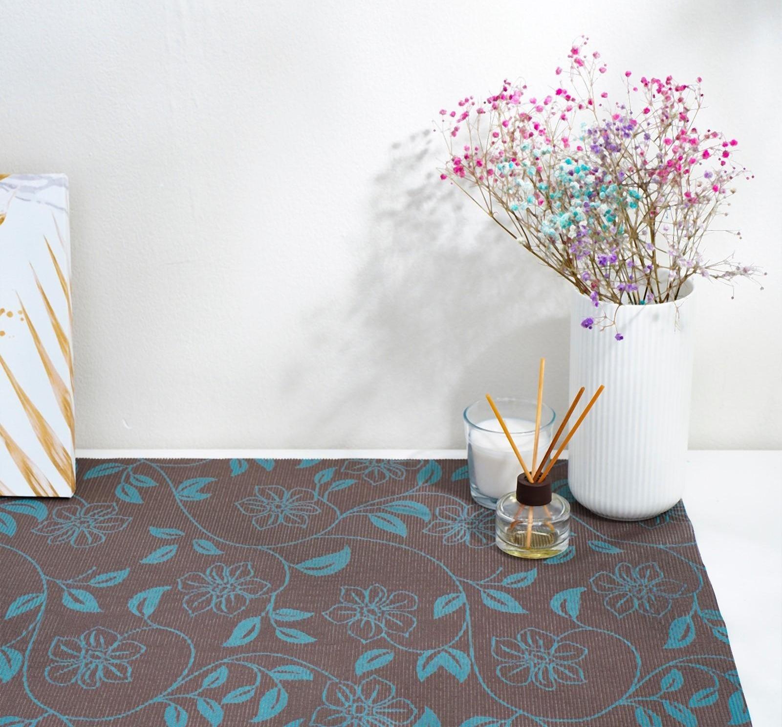 Коврик противоскользящий Доляна «Вьющиеся цветы», 45×100 см, цвет коричневый