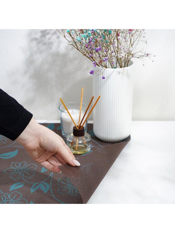 Коврик противоскользящий Доляна «Вьющиеся цветы», 45×100 см, цвет коричневый