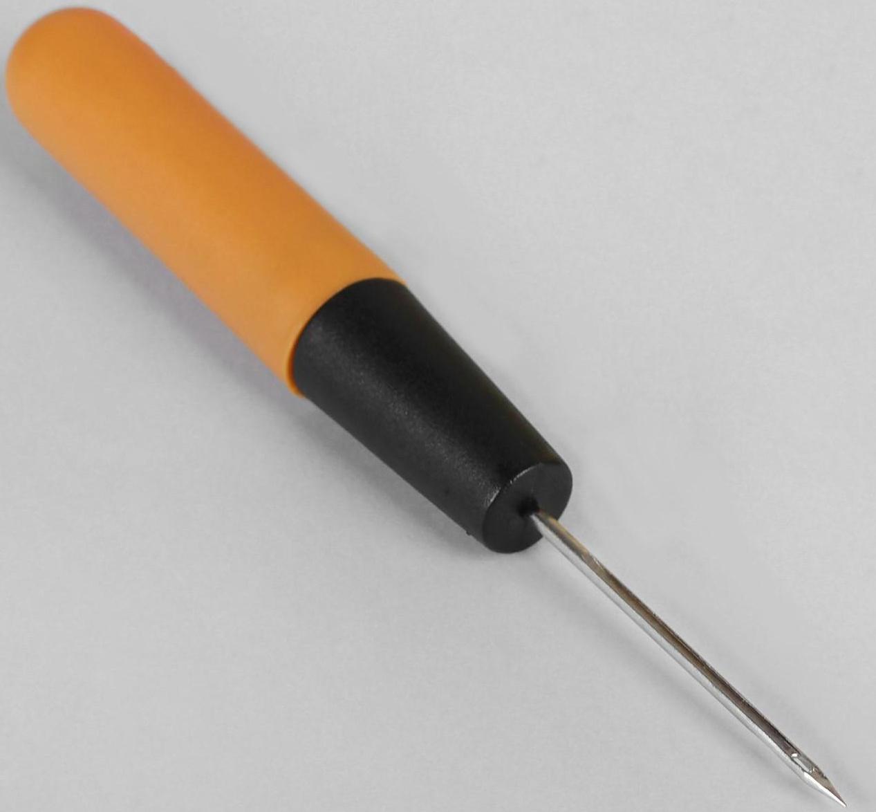 Шило швейное, с отверстием на конце, d = 2,3 мм, 15,5 × 2 см