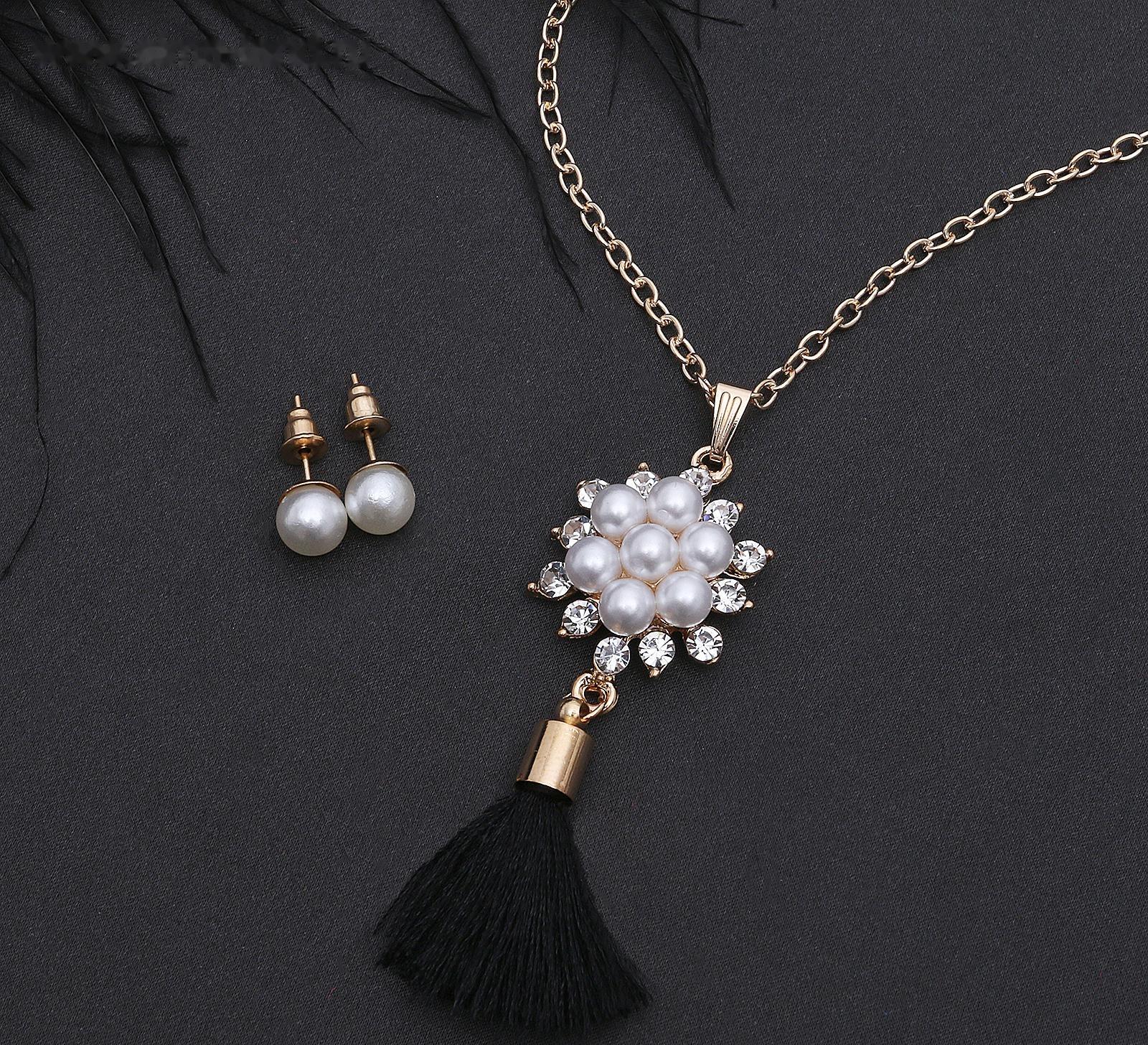 Гарнитур 2 предмета: серьги, кулон 