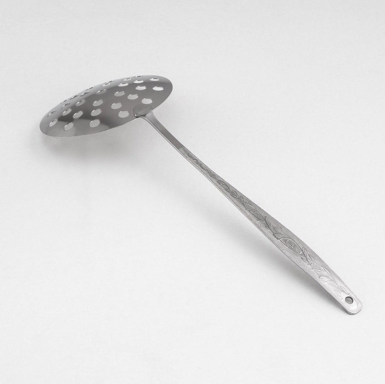 Шумовка большая «Уралочка», 30 см, d=10,5 см, толщина 2 мм, упрощённая обработка, цвет серебряный