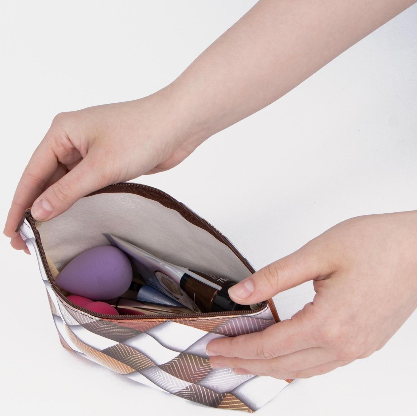 Косметичка на молнии, цвет коричневый