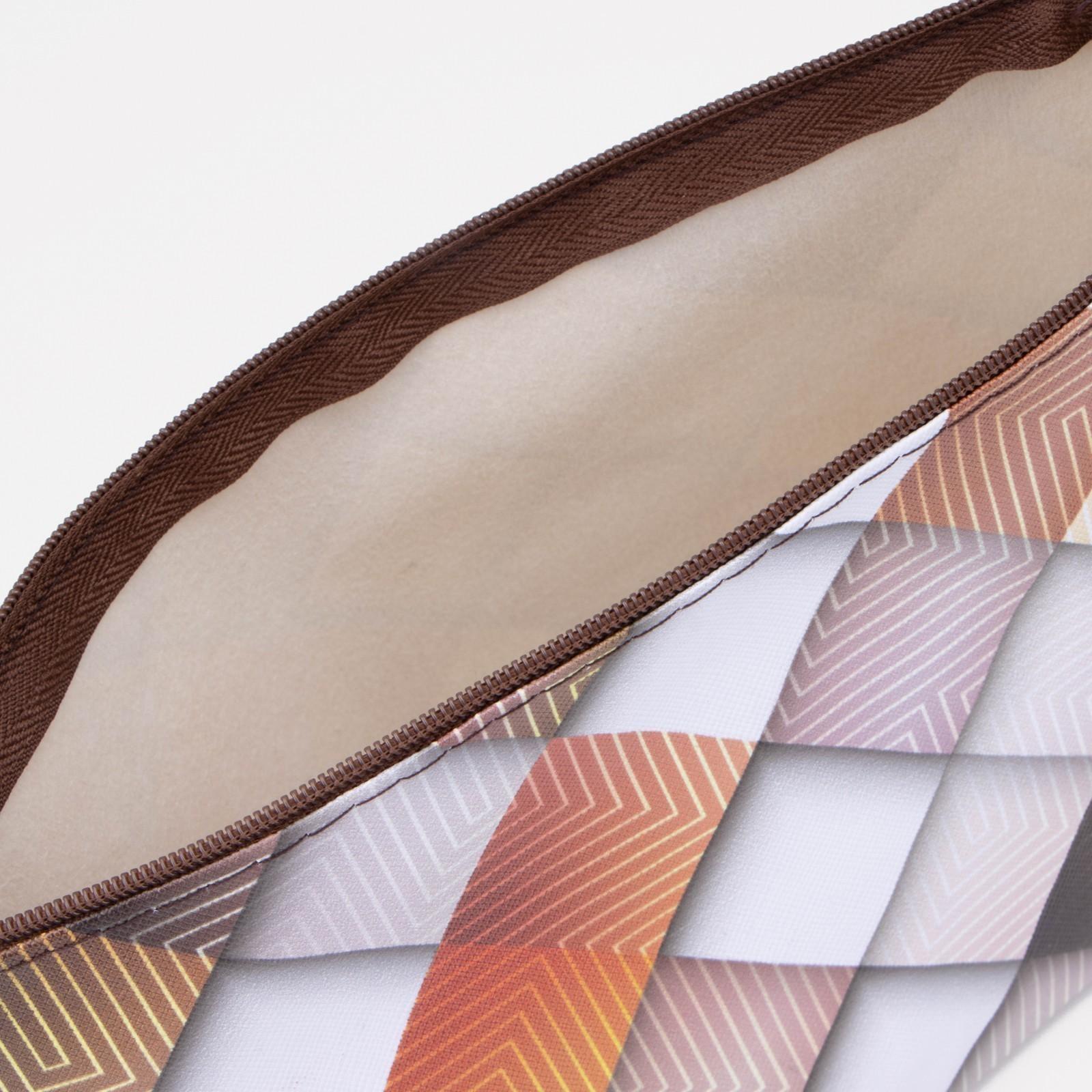 Косметичка на молнии, цвет коричневый