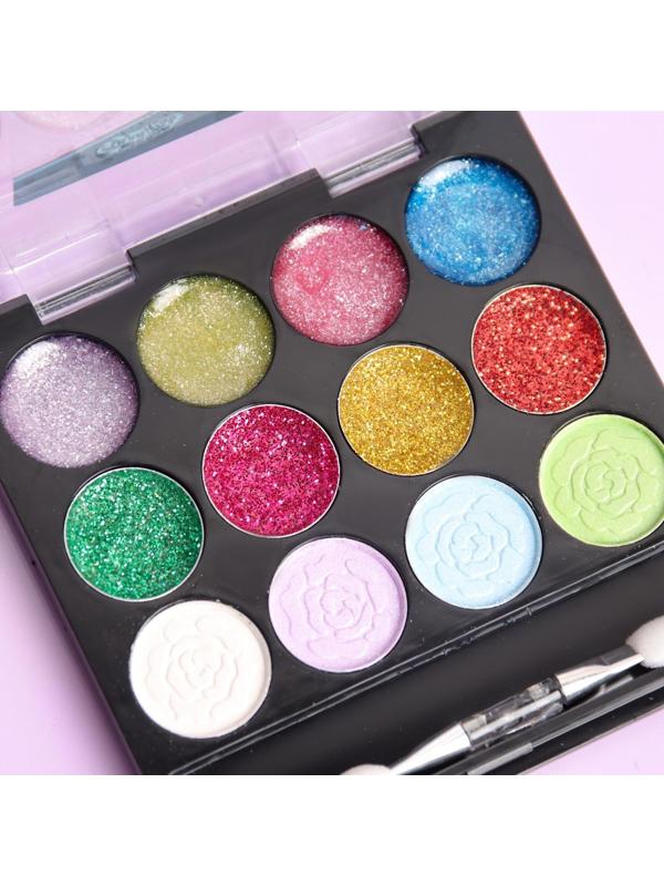 Набор косметики для девочки: тени, блеск, аппликатор