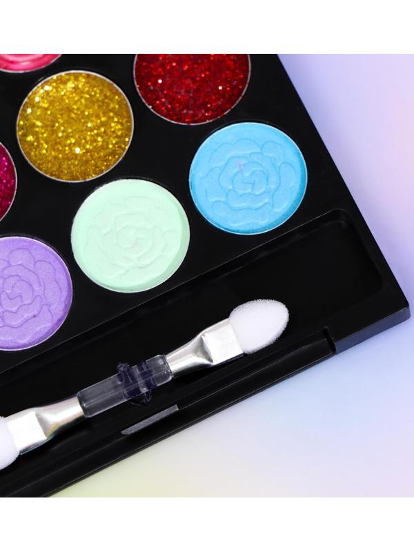 Набор косметики для девочки: тени, блеск, аппликатор