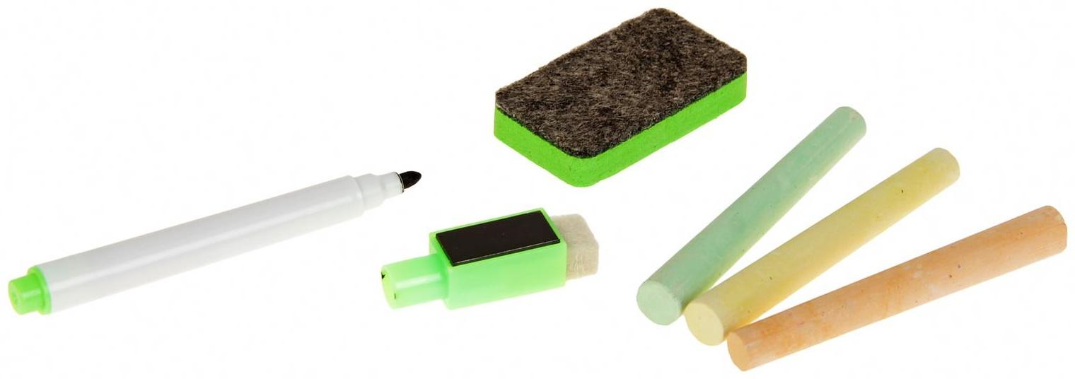 Доска двусторонняя, малая, в наборе магниты с алфавитом, маркер на водной основе, мелки, губка