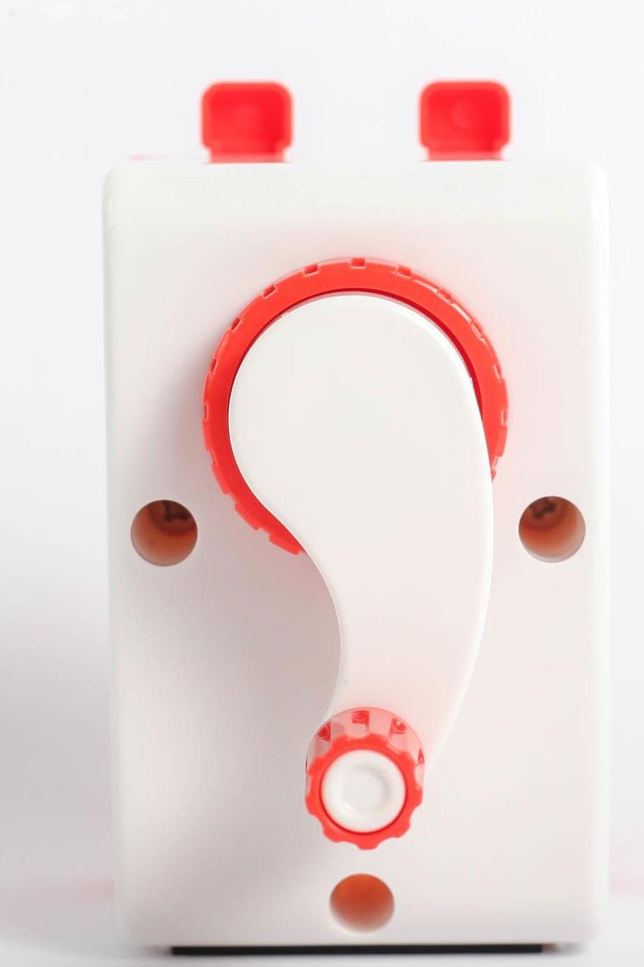 Точилка механическая с контейнером 