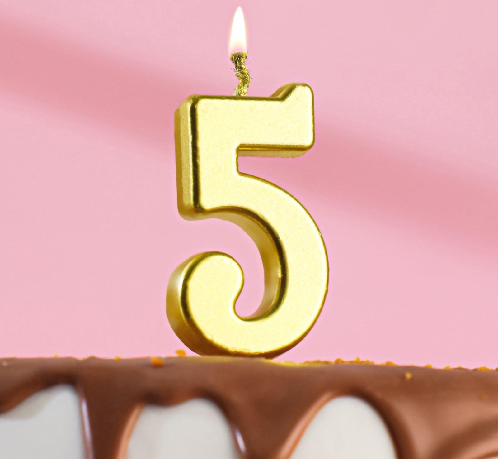 Свеча в торт на шпажке, цифра 5, золотой, 4.5х2.5 см