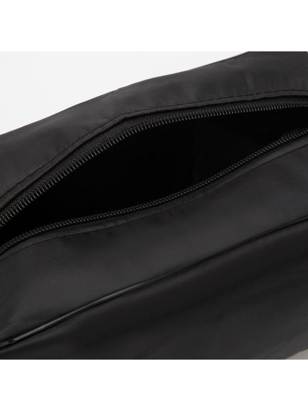 Косметичка на молнии, цвет чёрный