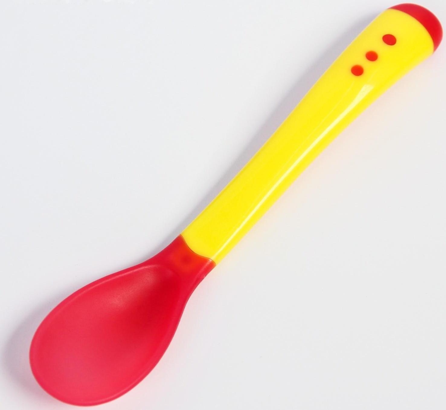 Набор для кормления «За маму и папу», 3 предмета: миска 350 мл на присоске, крышка, ложка, цвет МИКС