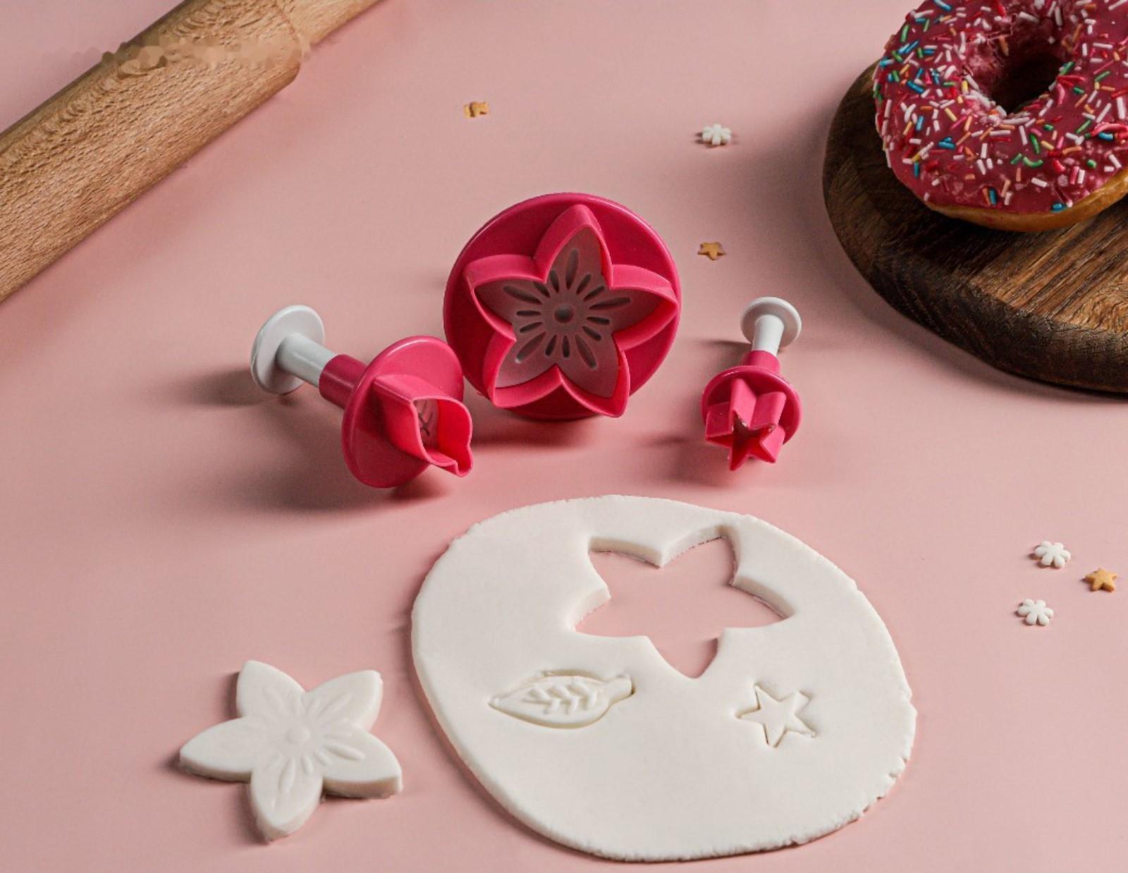 Набор плунжеров кондитерских Доляна «Цветок. Листок. Звёздочка», 3 шт