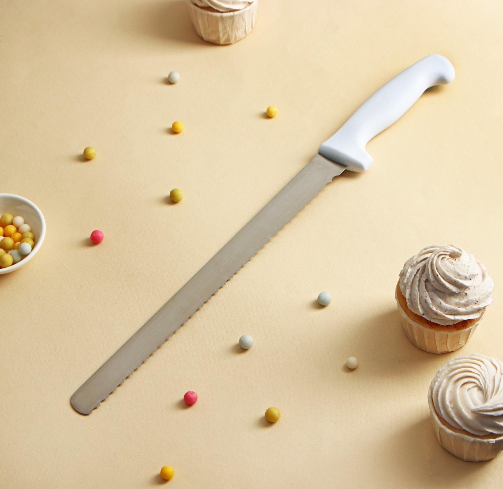 Нож для бисквита, крупные зубчики, ручка пластик, рабочая поверхность 30 см (12»), толщина лезвия 1,8 мм