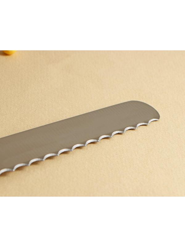 Нож для бисквита, крупные зубчики, ручка пластик, рабочая поверхность 30 см (12»), толщина лезвия 1,8 мм