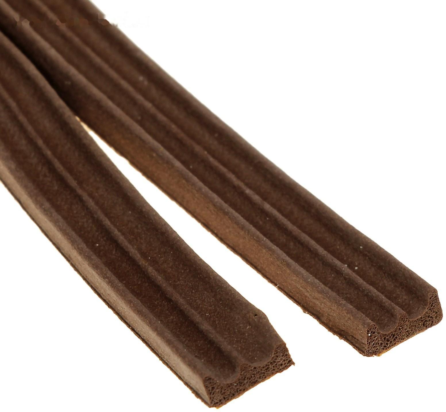 Уплотнитель для окон, профиль E, на клейкой основе, коричневый, в упаковке 10 м