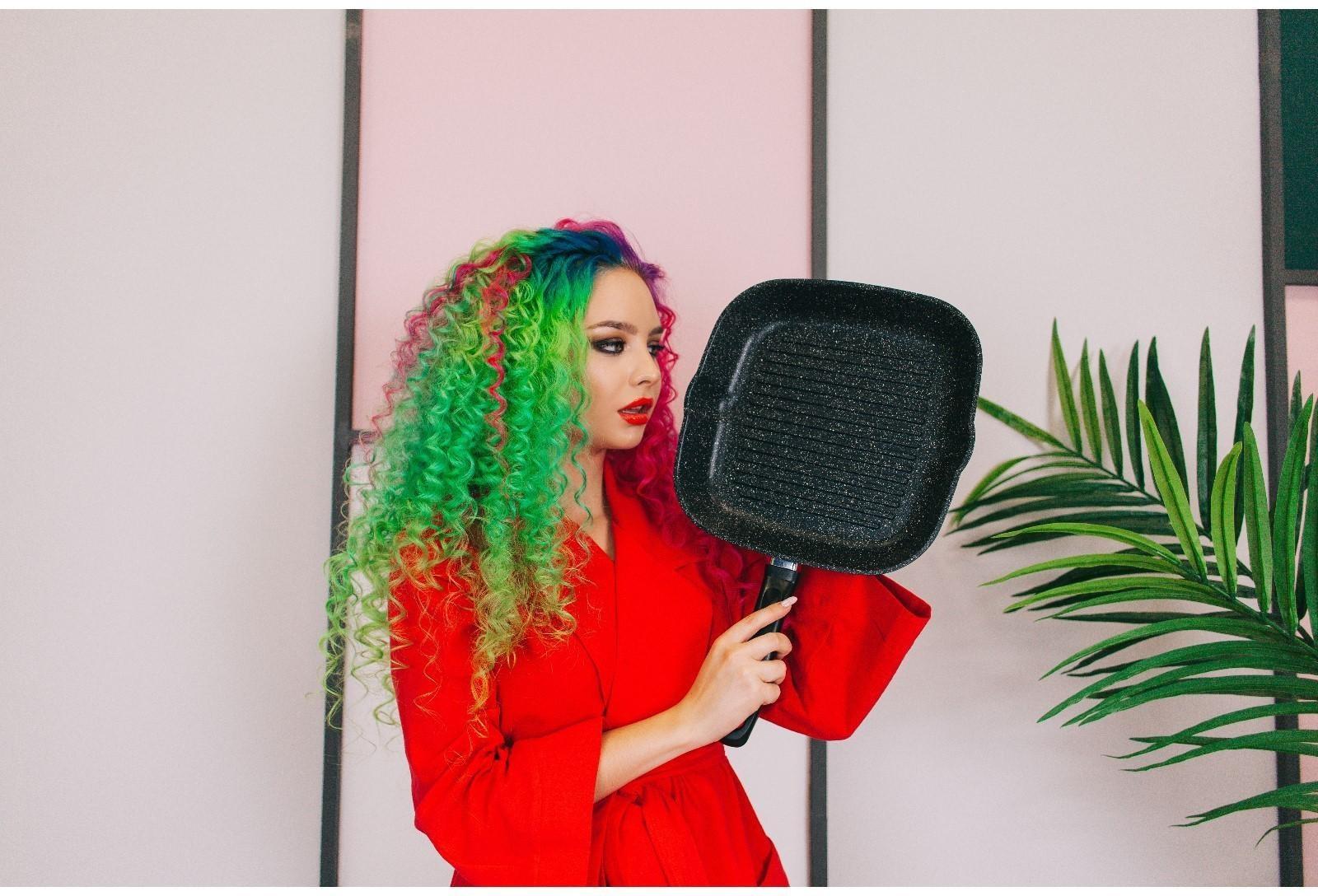 Сковорода-гриль квадратная Доляна, 26×26 см, антипригарное покрытие, цвет тёмный мрамор