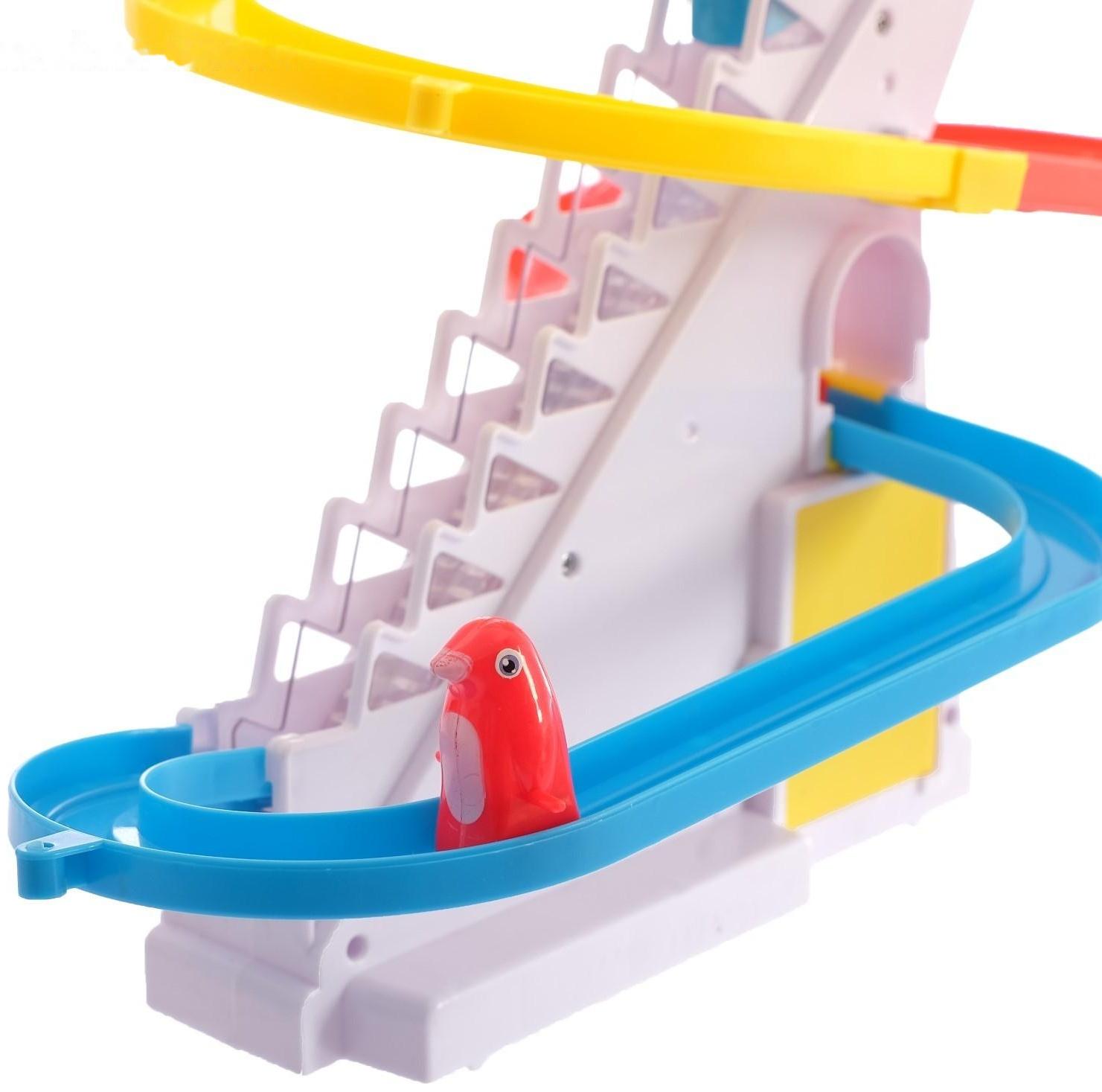 Развивающая игрушка «Пингвинчики на лесенке»