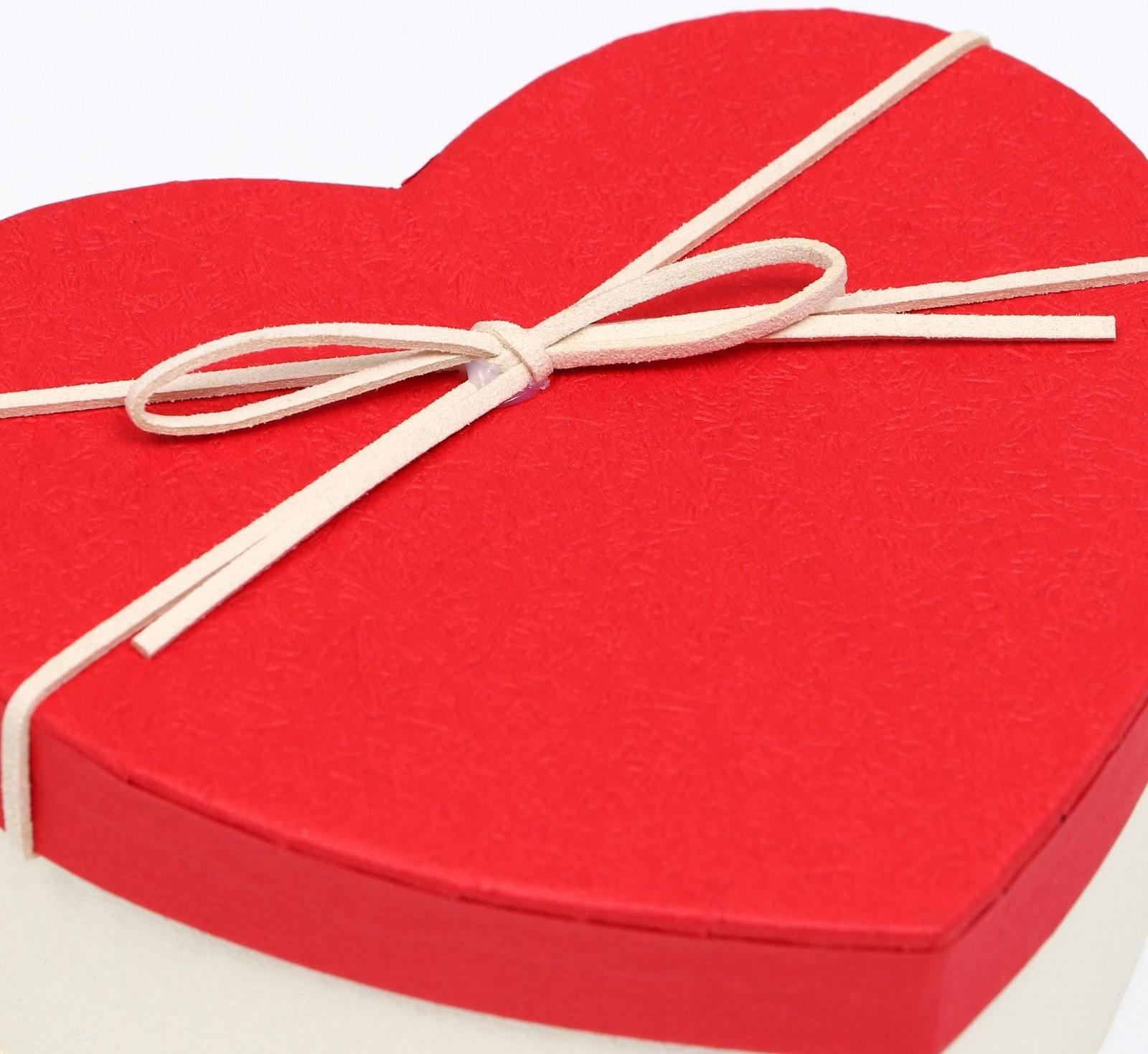 Набор коробок 3 в 1 сердца, белый-красный, 21 х 19 х 9 - 15.5 х 14 х 6 см