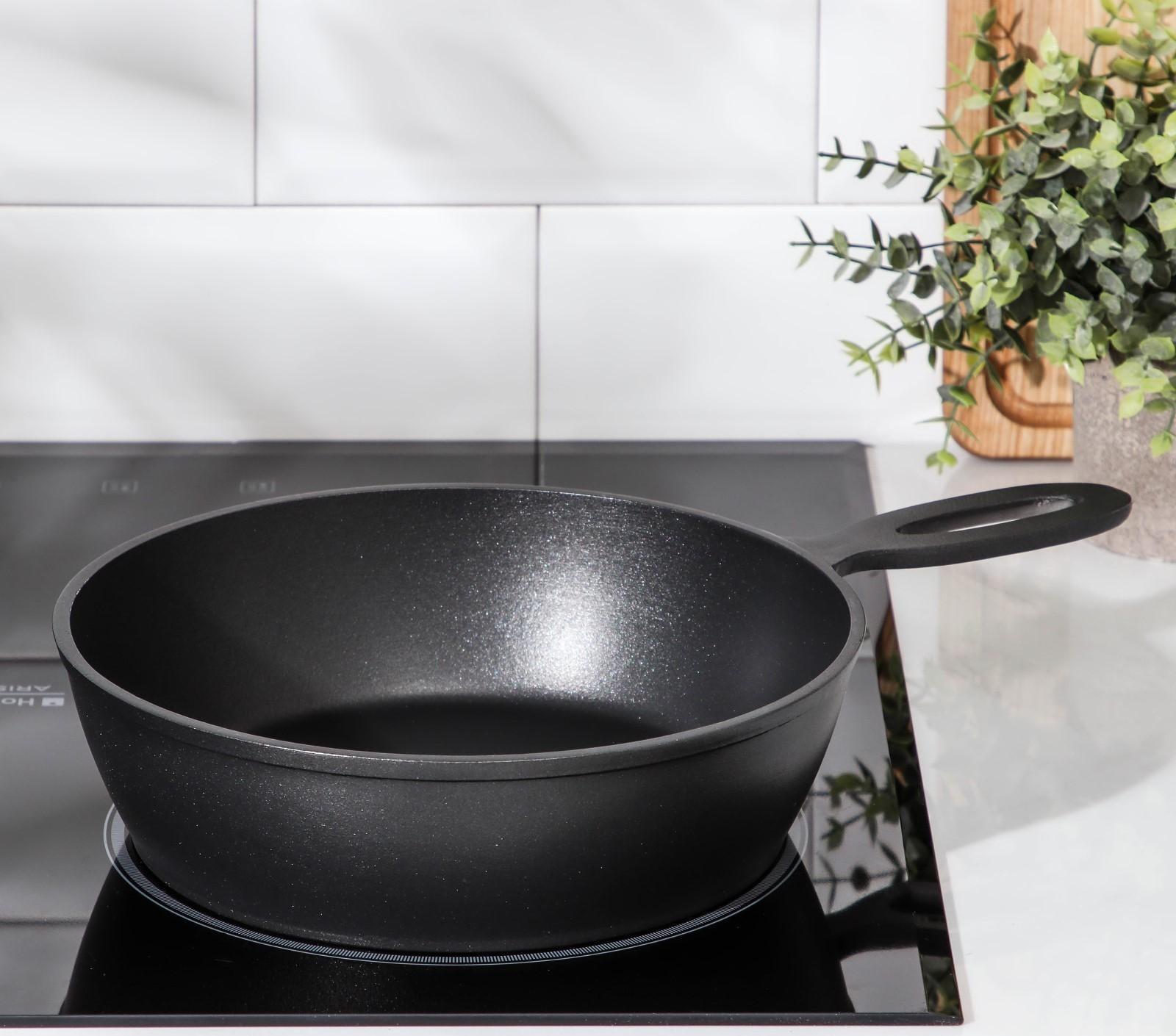 Сковорода «Сотейник», d=24 см, алюминиевая ручка, антипригарное покрытие, цвет чёрный