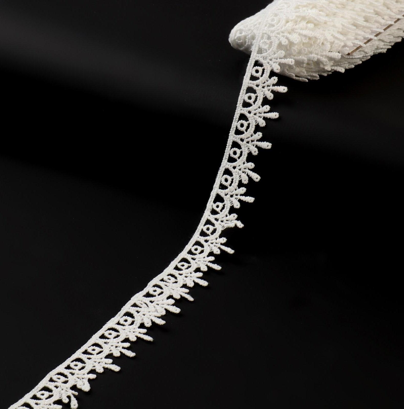 Кружево гипюровое, 20 мм × 14 ± 1 м, цвет молочный