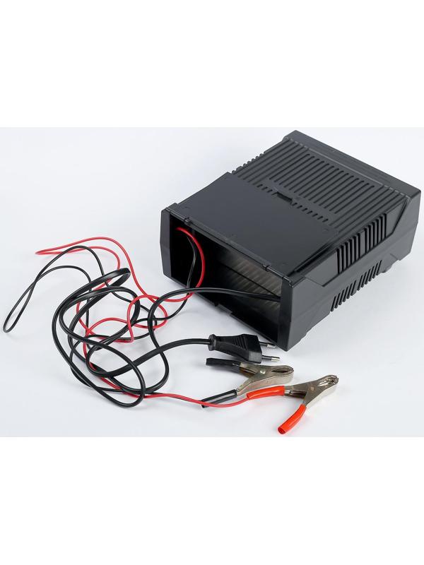 Зарядное устройство для АКБ AVS BT-6020, 7 A, 6-12 В