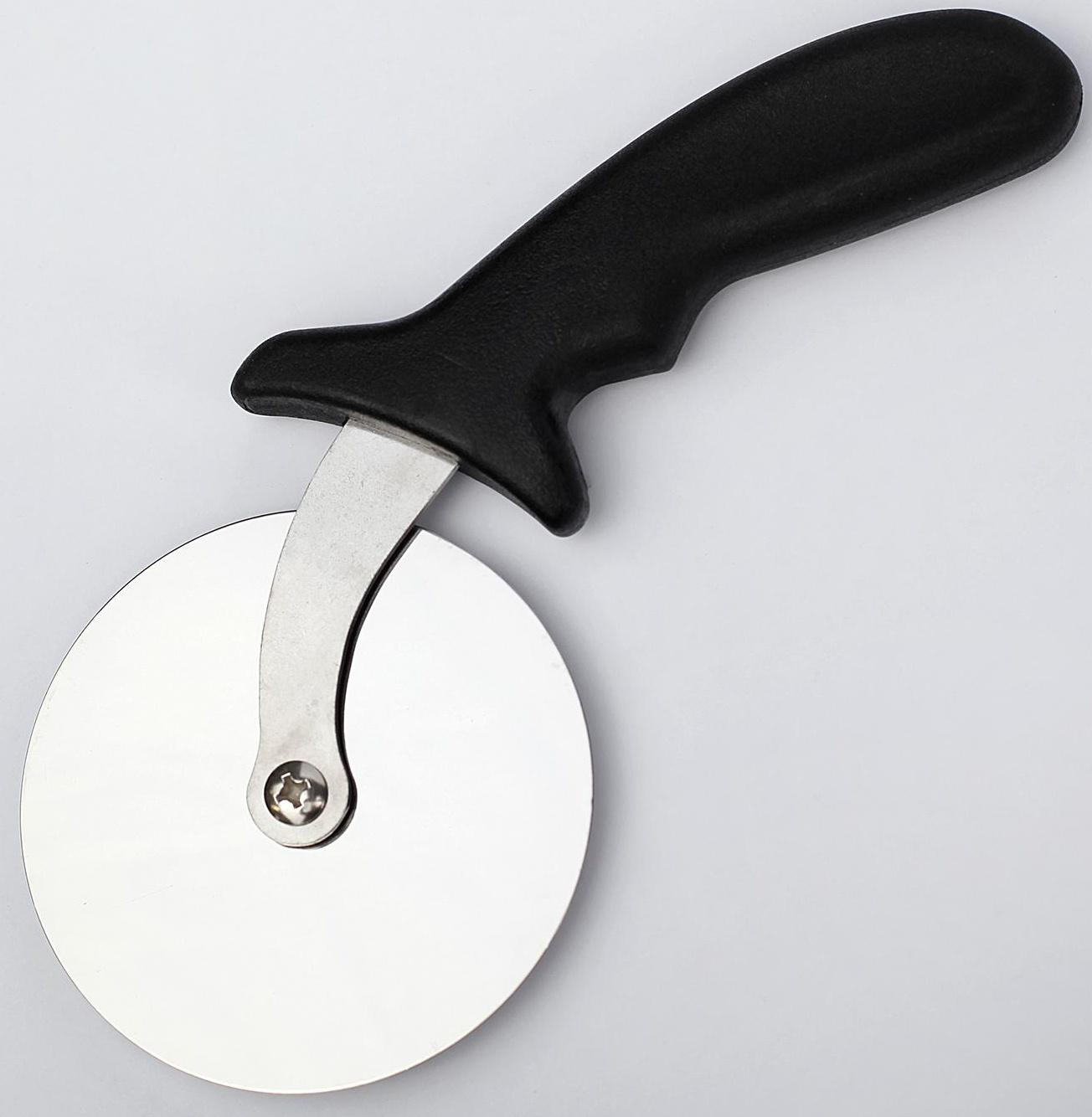 Нож для пиццы, диск 10 см, толщина лезвия 1 мм