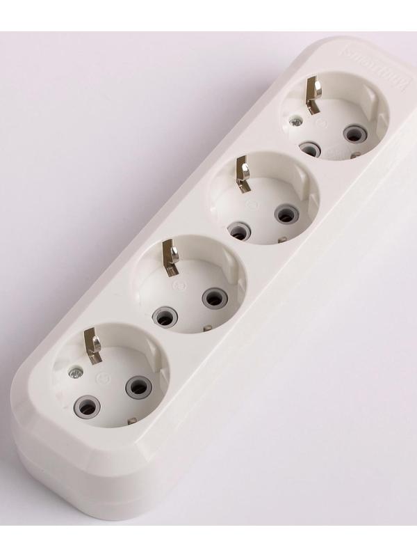 Колодка Smartbuy, 4 розетки, 16 А, 3500 Вт, с з/к, белая