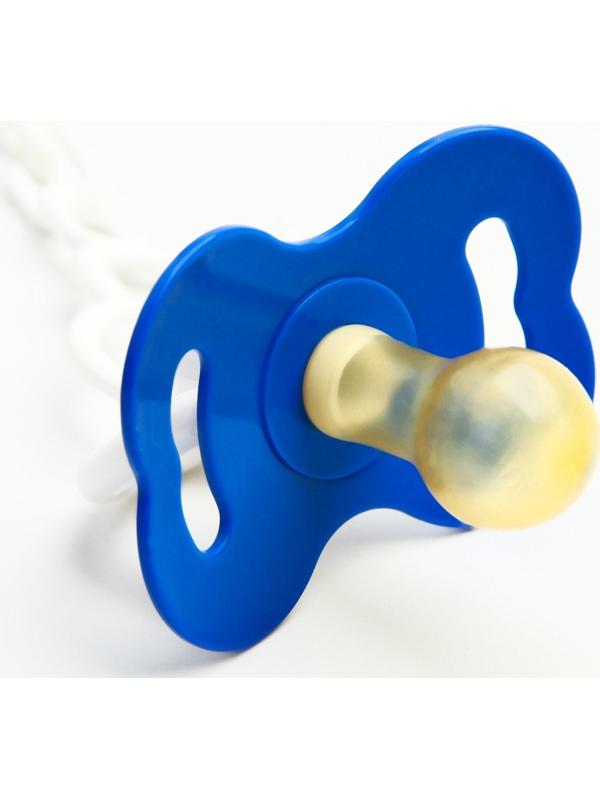 Соска-пустышка латексная классическая с держателем «Маленький джентльмен», от 0 мес.