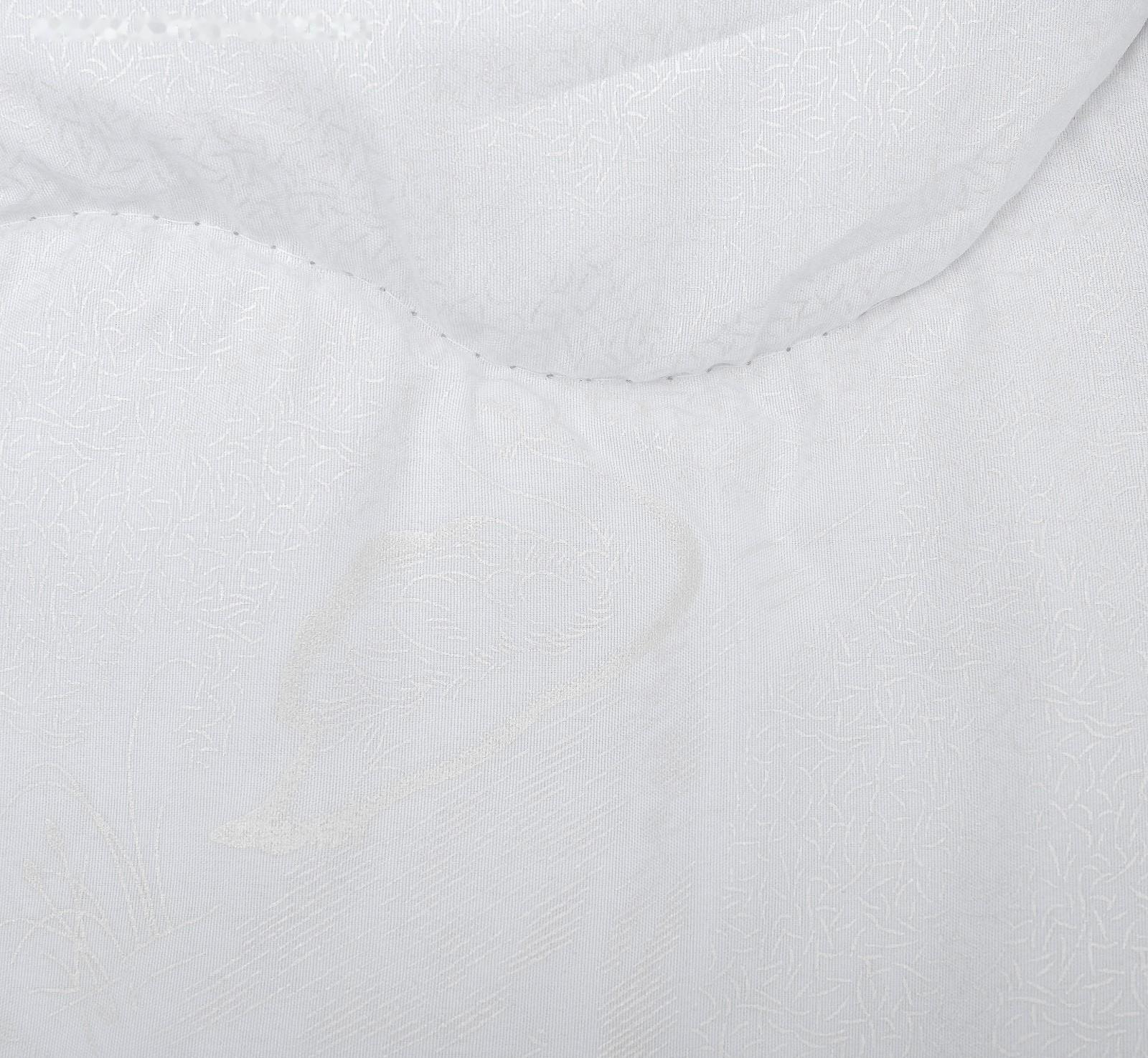 Одеяло зимнее 172х205 см, иск. лебяжий пух, ткань глосс-сатин, п/э 100%