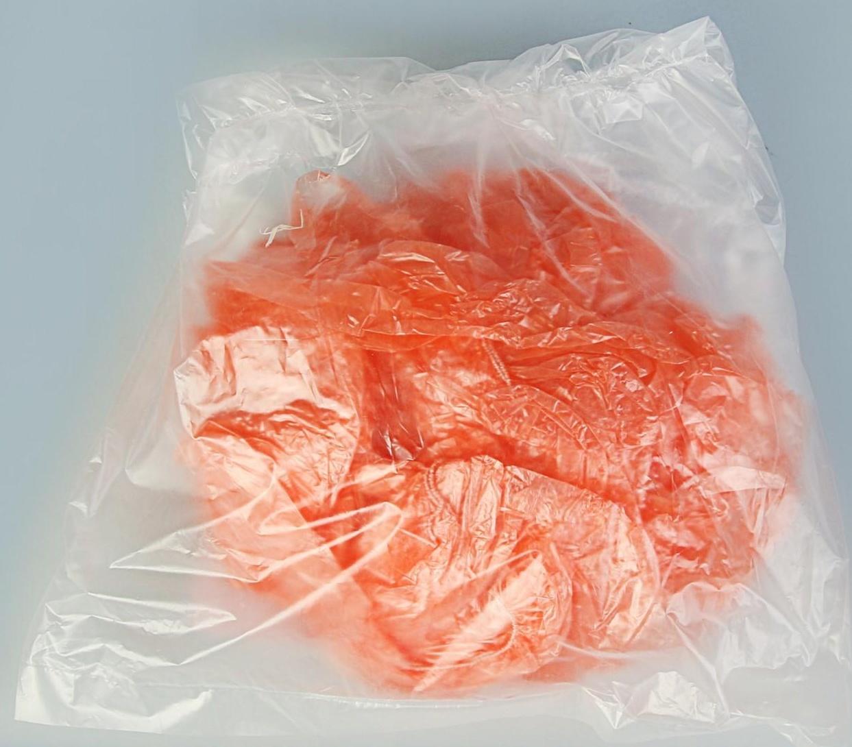 Бахилы оранжевые полиэтиленовые, детские, стандарт прочные, 300 х 100 мм., 1,5 г