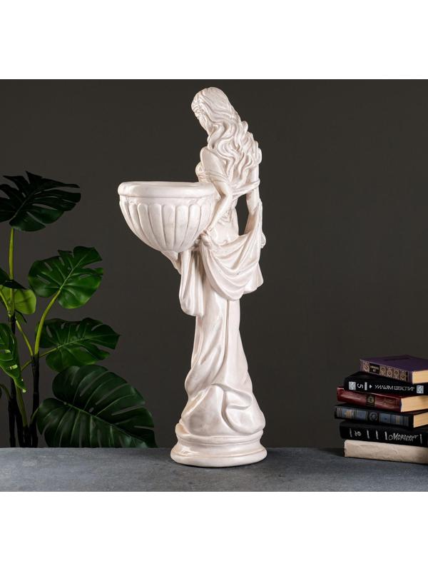 Фигура с кашпо 