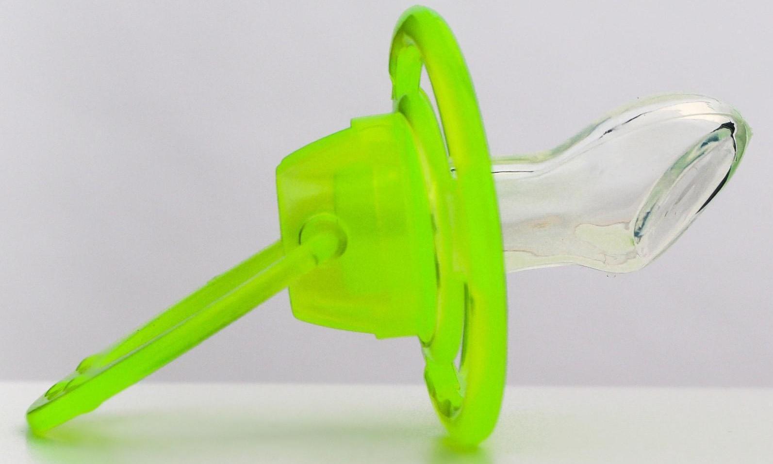 Пустышка силиконовая ортодонтическая «Бантик» с колпачком, от 0 - 3 мес., цвет зелёный